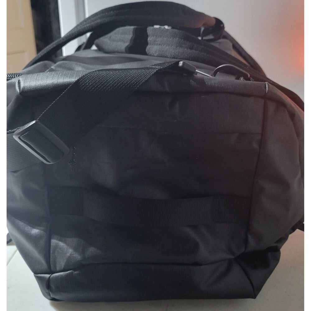 Timbuk2 Quest Travel Gym Duffle Bag Black Logo Embroidery 20x12 - Picture 3 of 7